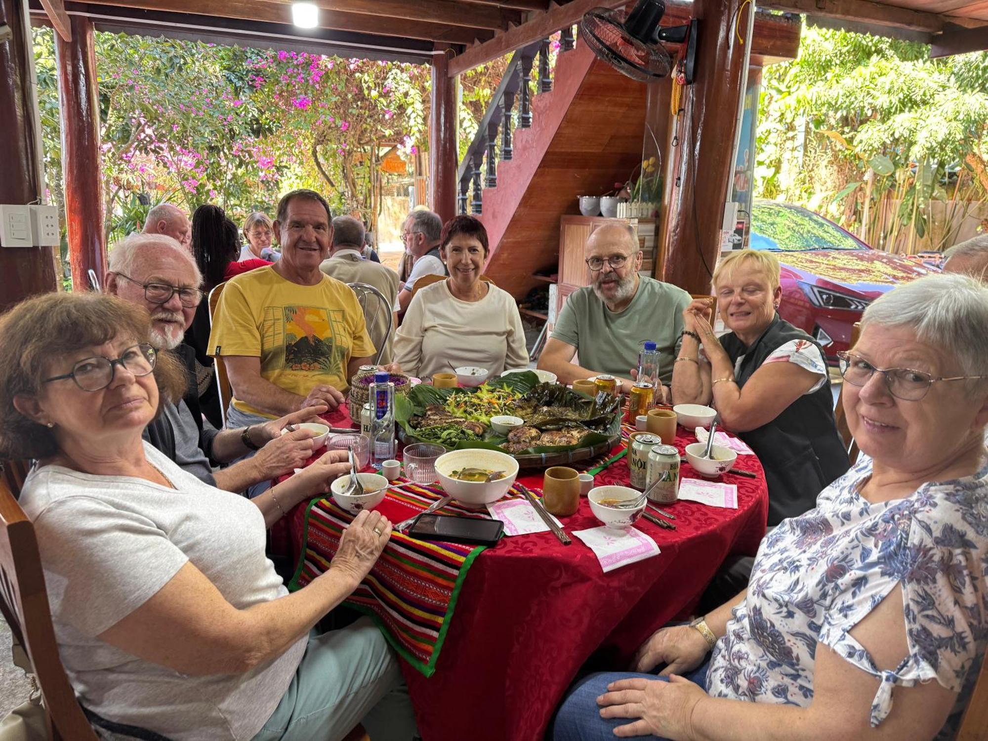 Minh Ngoc Homestay Dien Bien Phu Ban Him Lom Ngoại thất bức ảnh