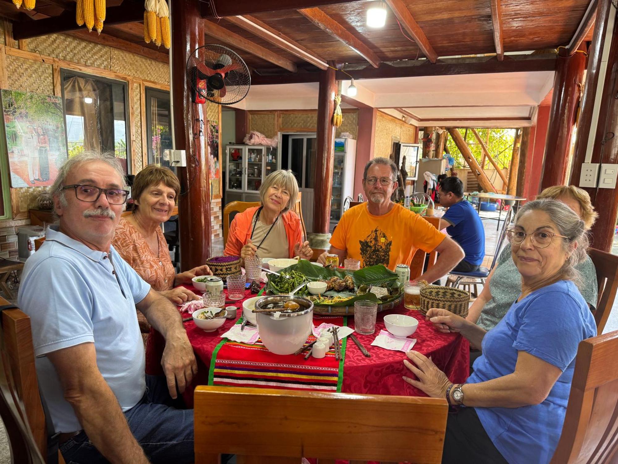 Minh Ngoc Homestay Dien Bien Phu Ban Him Lom Ngoại thất bức ảnh