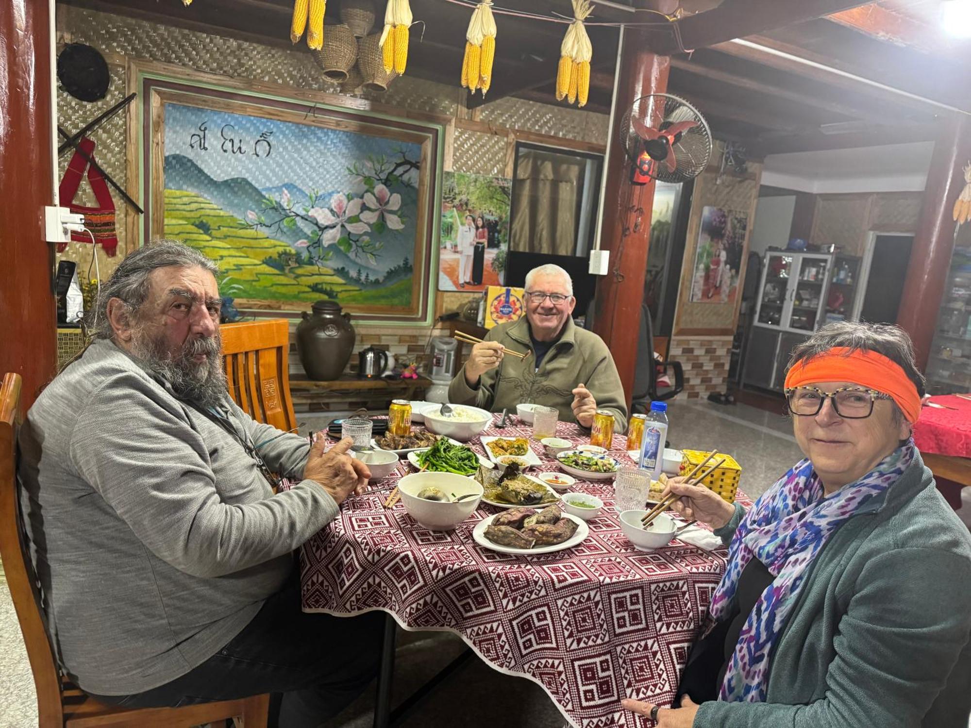Minh Ngoc Homestay Dien Bien Phu Ban Him Lom Ngoại thất bức ảnh